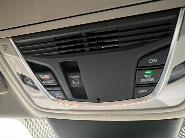 2025 Acura TLX w/Technology Package