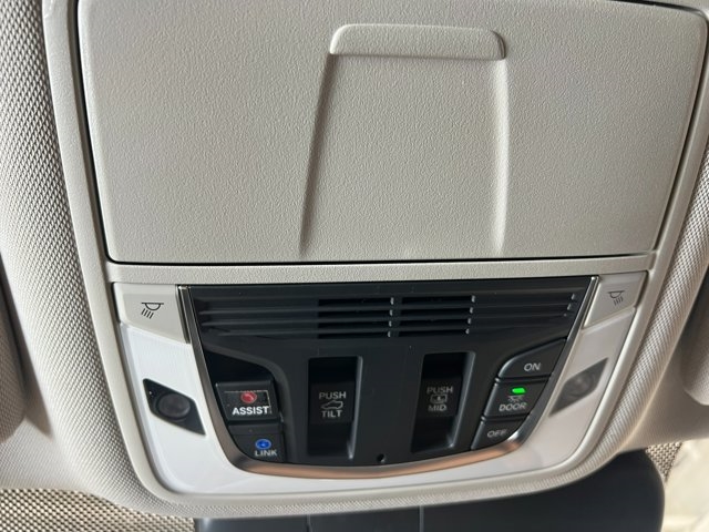 2025 Acura RDX w/Technology Package