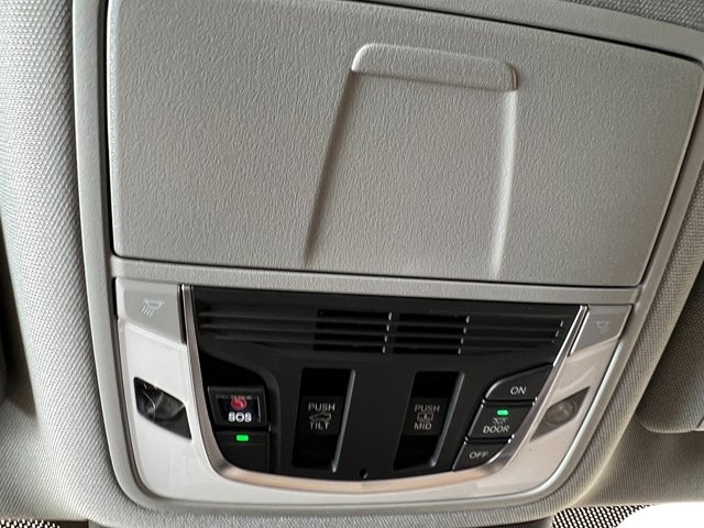 2025 Acura MDX w/Technology Package