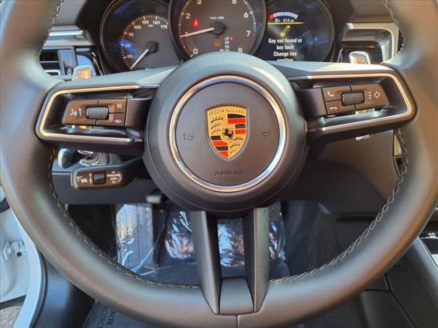 2022 Porsche Macan Base