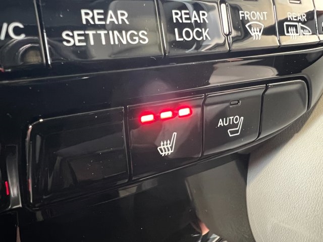 2025 Acura MDX w/Technology Package