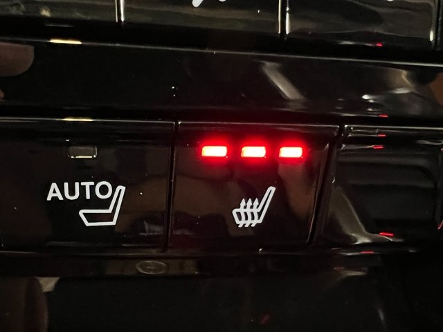 2025 Acura MDX w/Technology Package