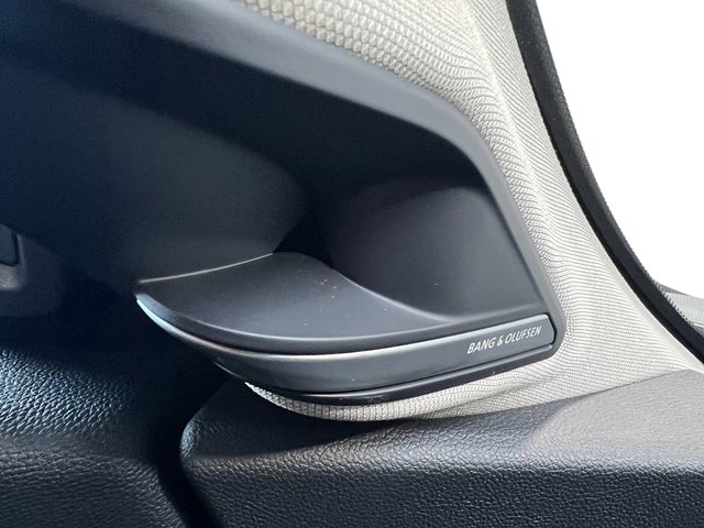 2025 Acura MDX w/Technology Package