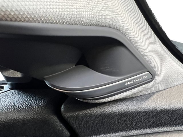 2025 Acura MDX w/Technology Package