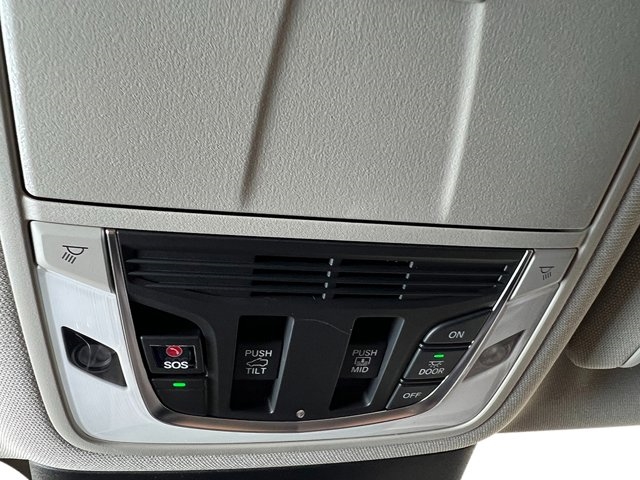 2025 Acura MDX w/Technology Package