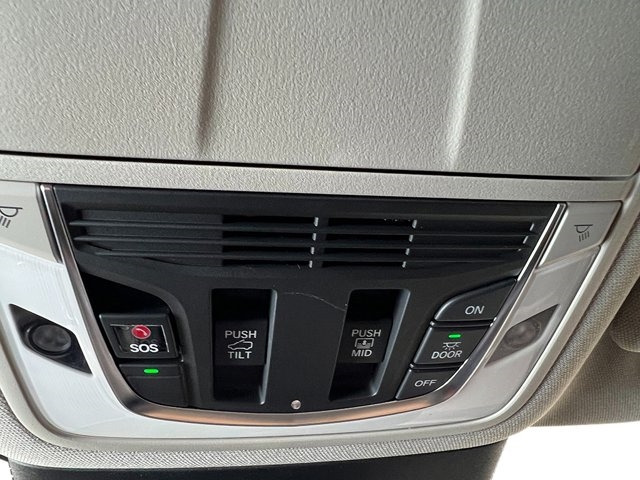 2025 Acura MDX w/Technology Package