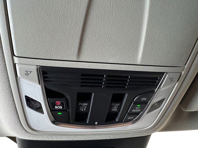 2025 Acura MDX w/Technology Package