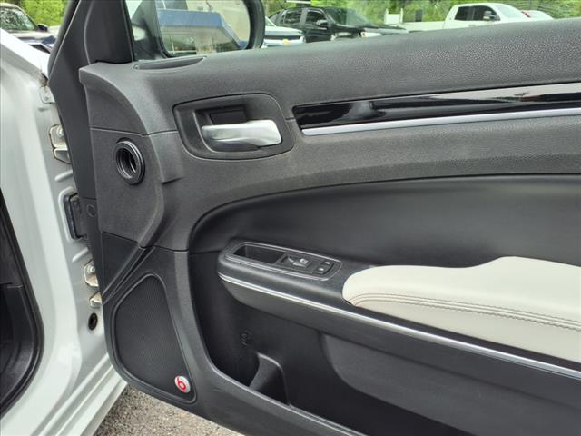 2017 Chrysler 300 S