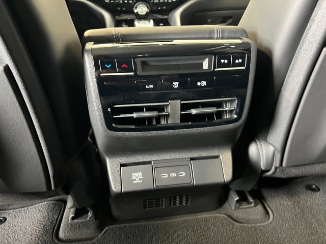 2025 Acura MDX w/Technology Package
