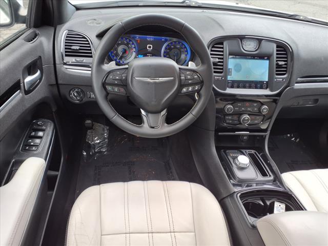 2017 Chrysler 300 S