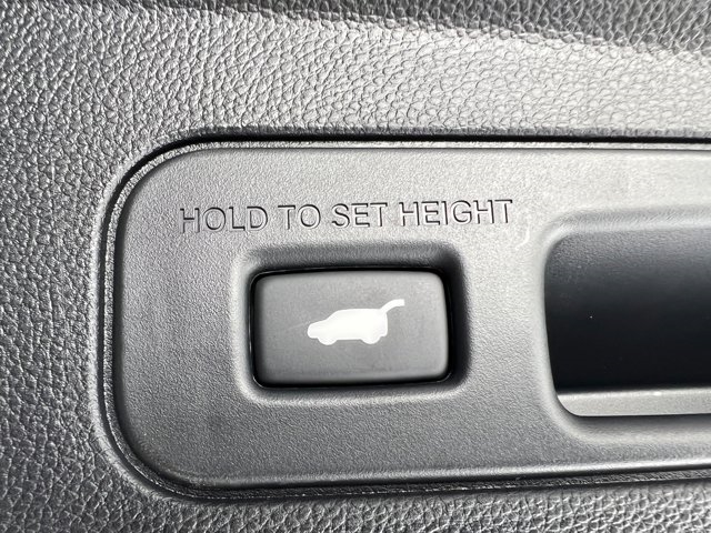2025 Acura MDX w/Technology Package