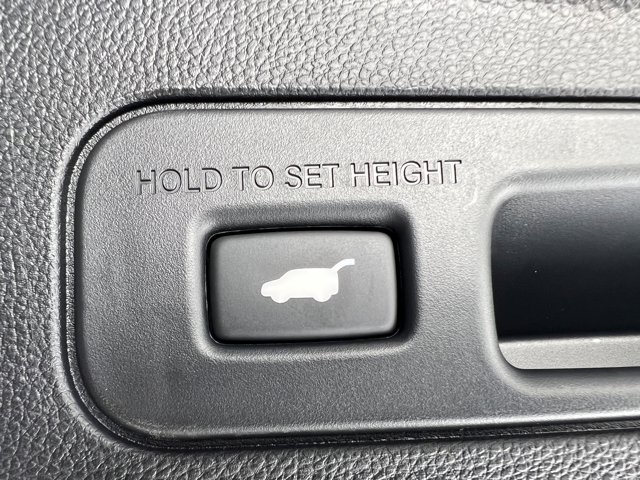 2025 Acura MDX w/Technology Package