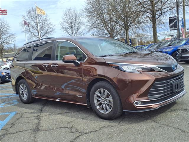2021 Toyota Sienna XLE 7-Passenger