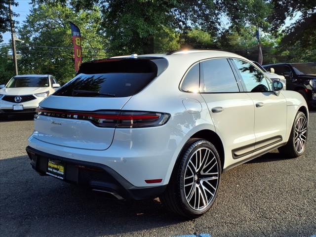 2022 Porsche Macan Base