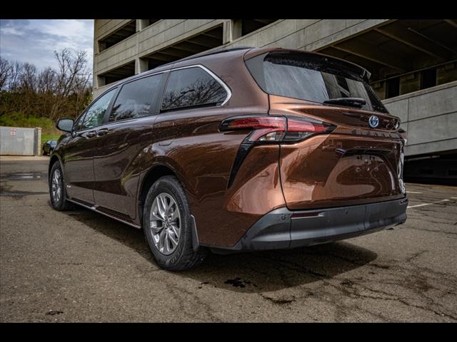 2021 Toyota Sienna XLE 7-Passenger