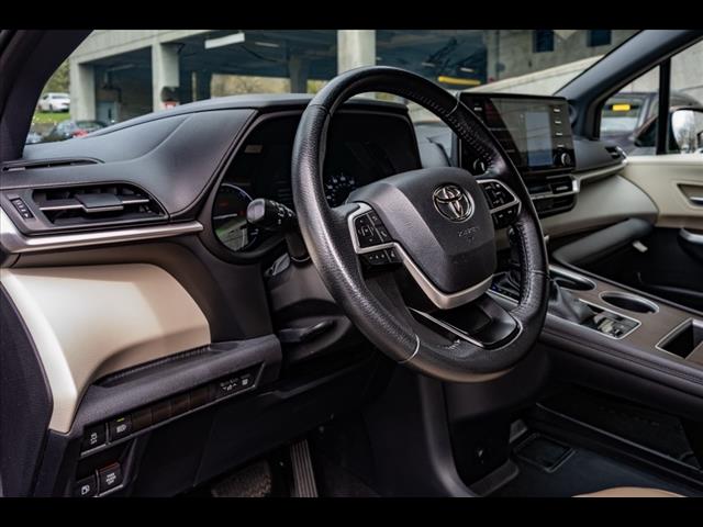 2021 Toyota Sienna XLE 7-Passenger