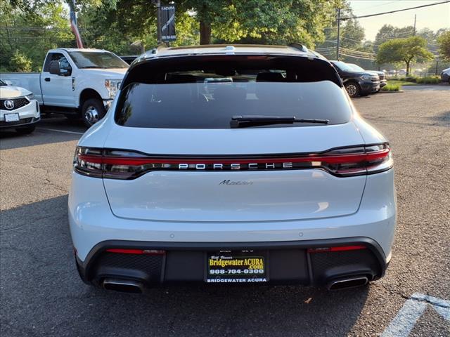 2022 Porsche Macan Base