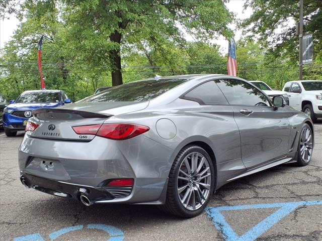 2017 INFINITI Q60 Red Sport 400