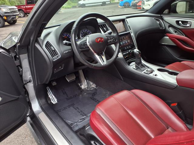 2017 INFINITI Q60 Red Sport 400