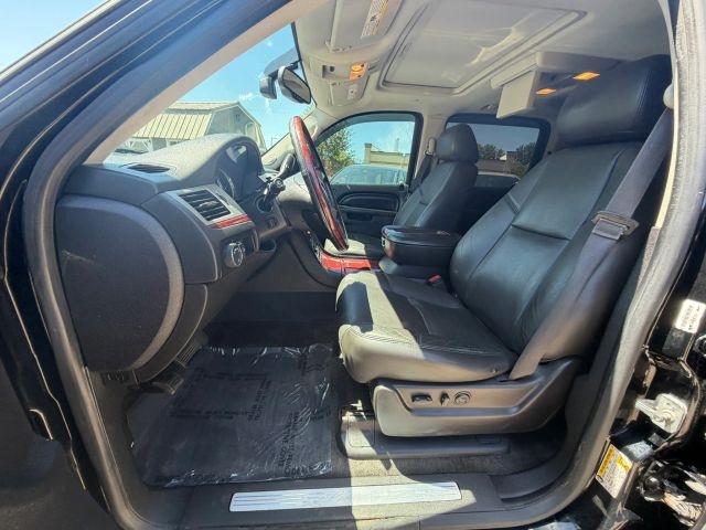 2013 Cadillac Escalade ESV Premium:R2674