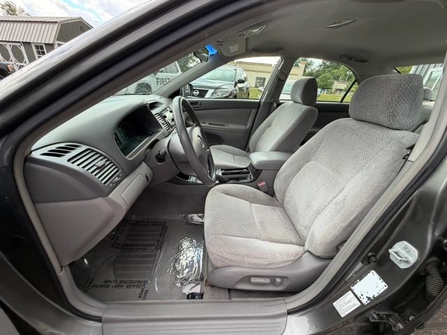 2003 Toyota Camry LE:R2671