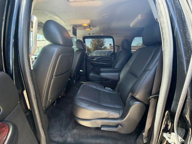 2013 Cadillac Escalade ESV Premium:R2674