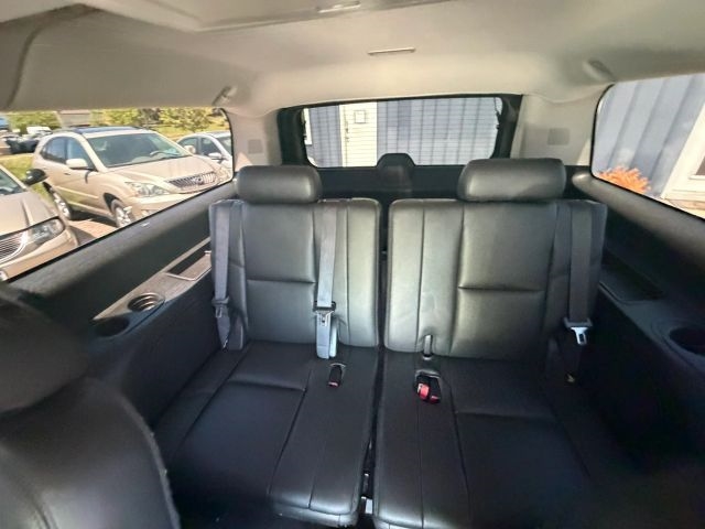 2013 Cadillac Escalade ESV Premium:R2674