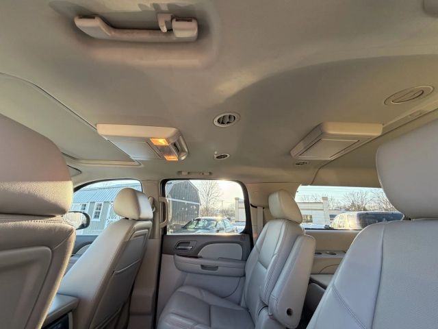 2012 Chevrolet Suburban LTZ:R2652