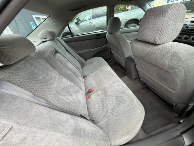 2003 Toyota Camry LE:R2671
