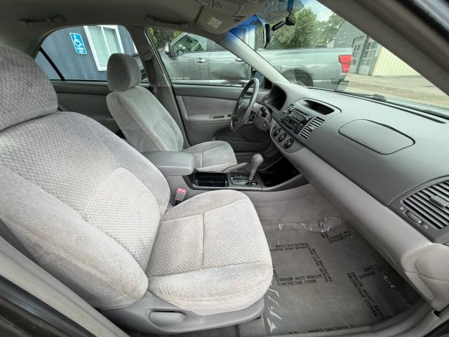 2003 Toyota Camry LE:R2671
