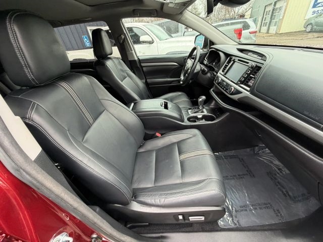 2017 Toyota Highlander SE:R2665