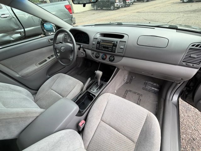 2003 Toyota Camry LE:R2671