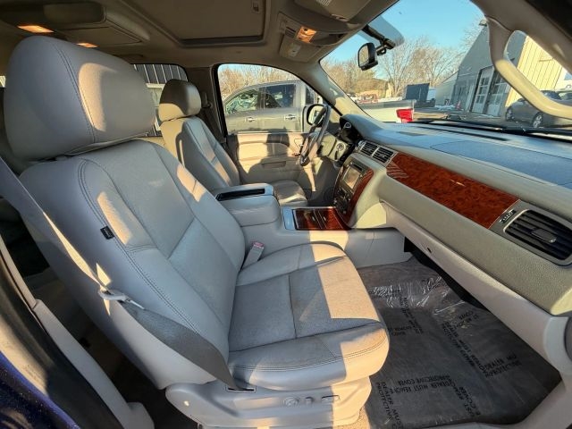 2012 Chevrolet Suburban LTZ:R2652