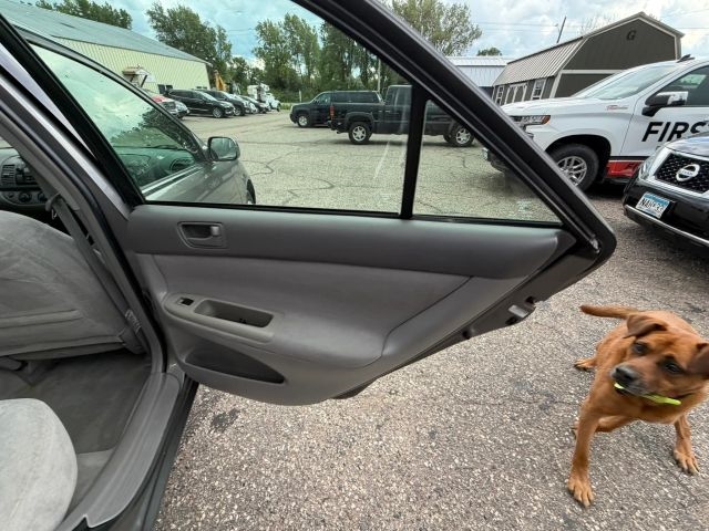 2003 Toyota Camry LE:R2671