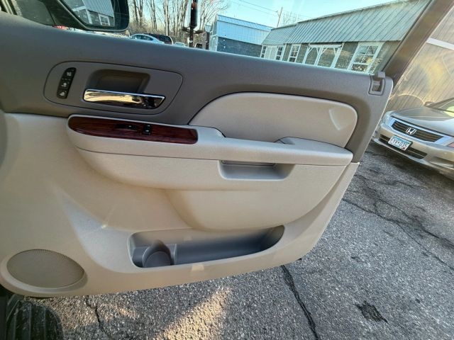 2012 Chevrolet Suburban LTZ:R2652