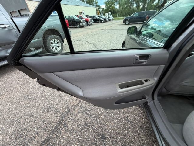 2003 Toyota Camry LE:R2671