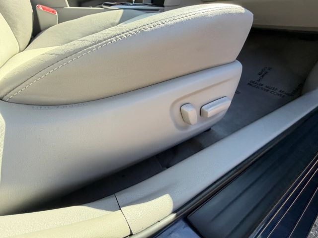 2014 Toyota Camry LE:R2663