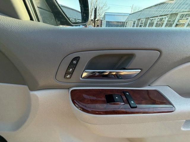 2012 Chevrolet Suburban LTZ:R2652