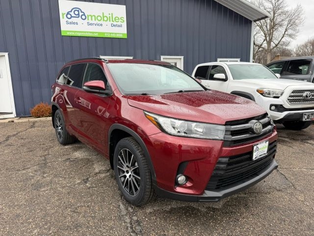 2017 Toyota Highlander SE