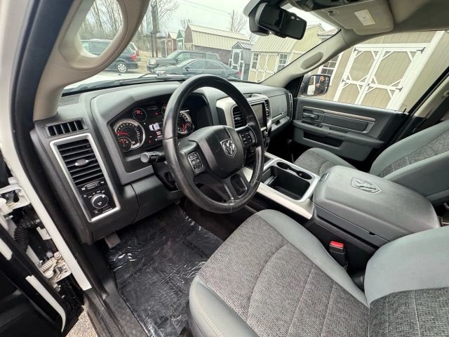 2016 Ram 1500 SLT photo 20