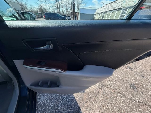 2014 Toyota Camry LE:R2663