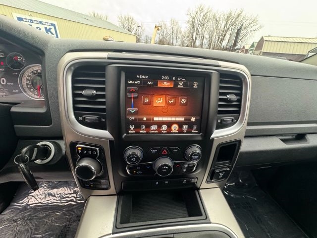 2016 Ram 1500 SLT photo 24