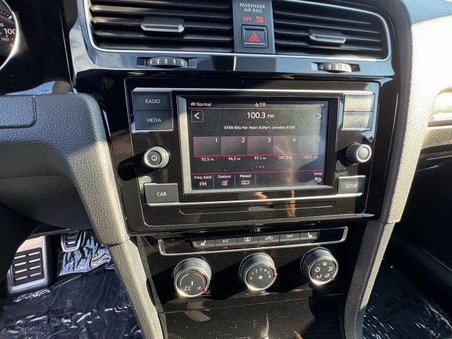 2018 Volkswagen Golf GTI S photo 25