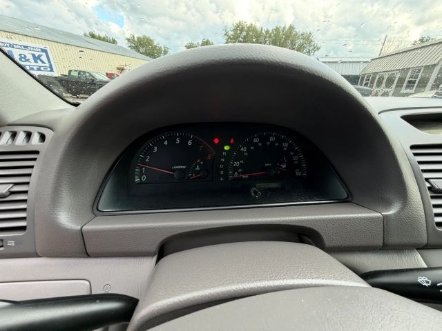 2003 Toyota Camry LE:R2671