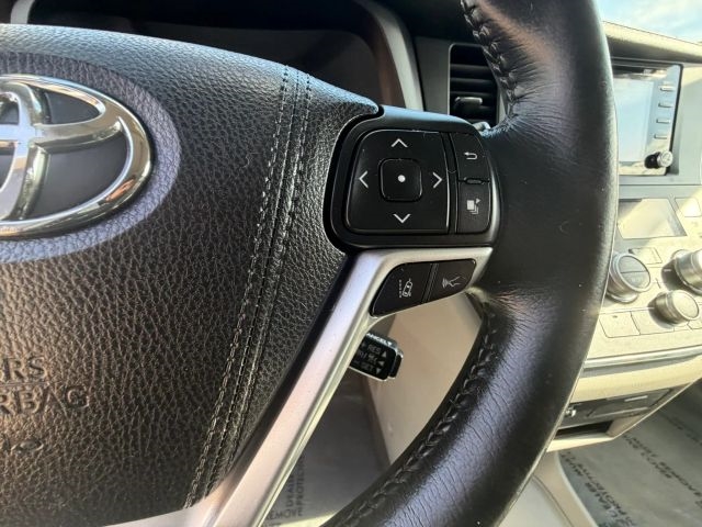2018 Toyota Sienna Limited Premium 7-Passenger:R2664
