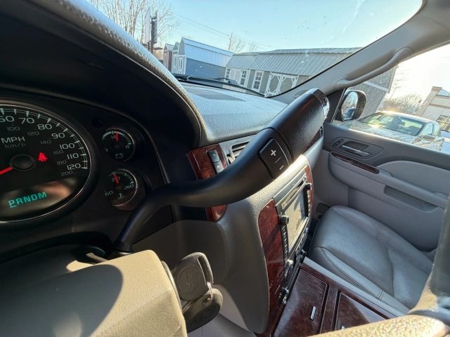 2012 Chevrolet Suburban LTZ:R2652