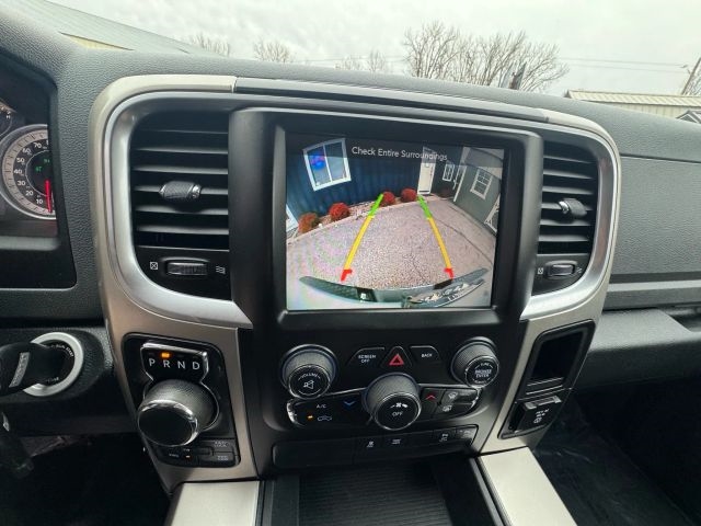 2016 Ram 1500 SLT photo 28