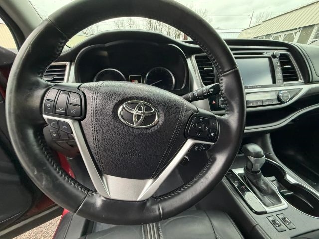 2017 Toyota Highlander SE:R2665