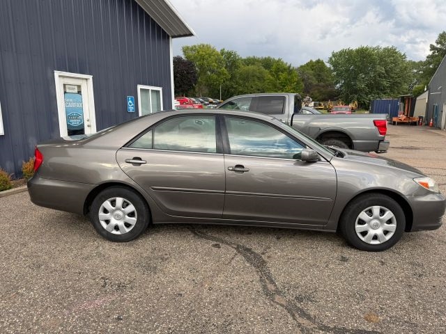 2003 Toyota Camry LE:R2671