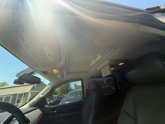 2013 Cadillac Escalade ESV Premium:R2674